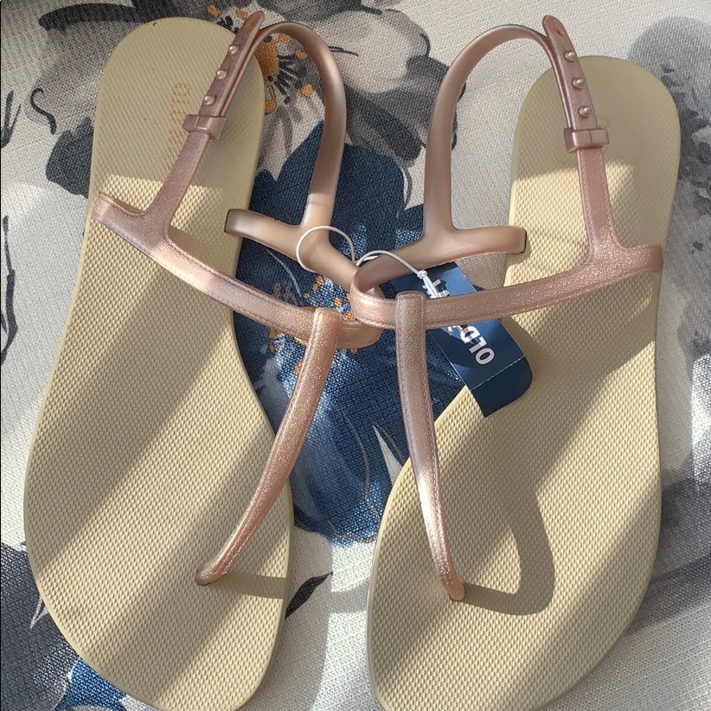 NEW W/TAGS Old Navy Tan Sandals